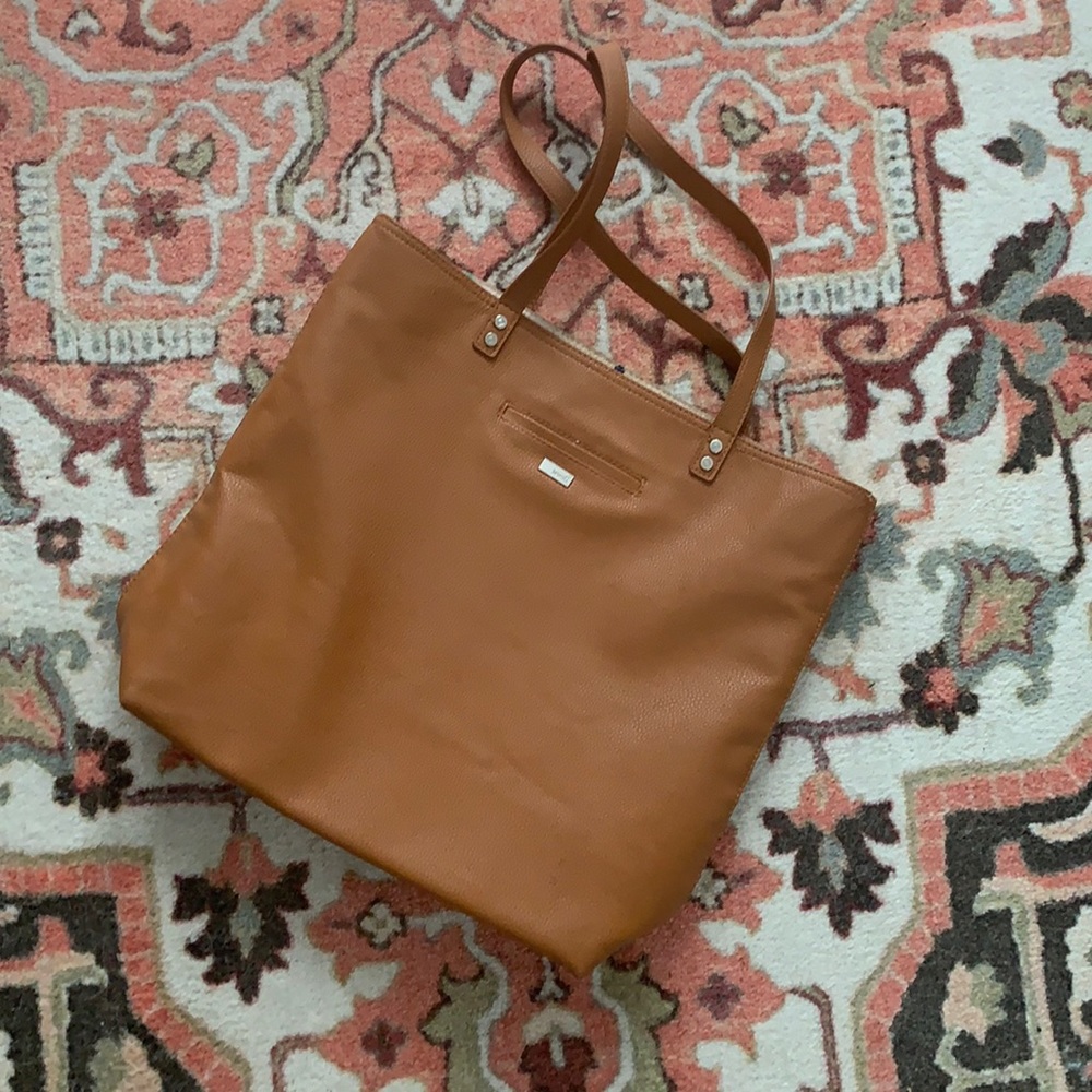 Jewel by thirtyone around town tote - tan pebble